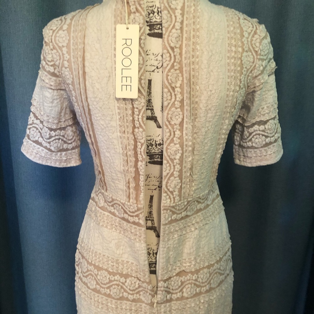 Stretchy lace midi dress